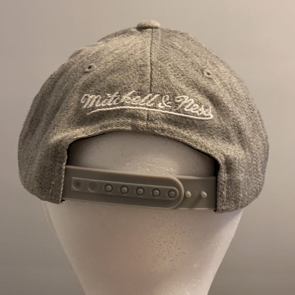 Mitchell and Ness Toronto Raptors cap - Picture 2 of 4